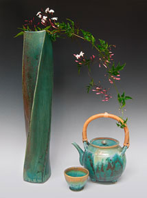 Studio Discovery Tour artist Cliff Glover: Vase & Teapot