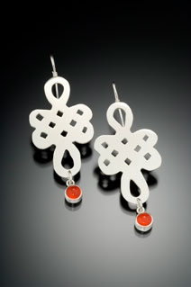 Studio Discovery Tour artist Ling-Yen Jones: Eternity Knot Earrings