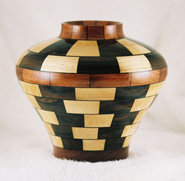 Studio Discovery Tour artist Robert De Mattei: Segmented Vase