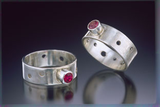 Studio Discovery Tour artist Yvonne Pankowski: Sterling Rings with Bezel Set Stones