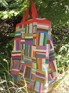 Paper nOr Plastic: Bag by Lu Arenson