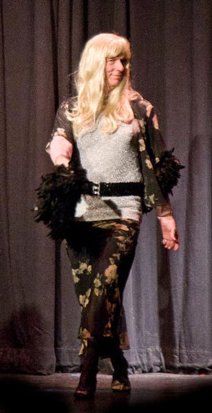 Les Filles Rouge at Gualala Arts Center, June, 2011