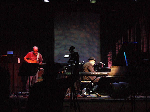 Bob Bralove & Henry Kaiser; photo by PT Nunn