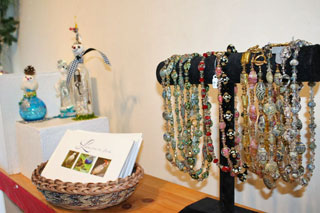 Dolphin Gallery Holiday Boutique