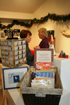 Dolphin Gallery Holiday Boutique