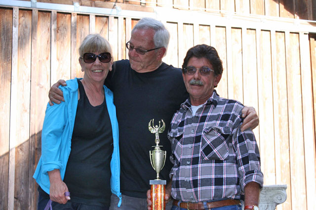 Jim Grenwelge presents Gene & Linda Figueiredo with their inaugural Jim Grenwelge Terrace Award