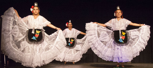 Coast Folkloric Dancers